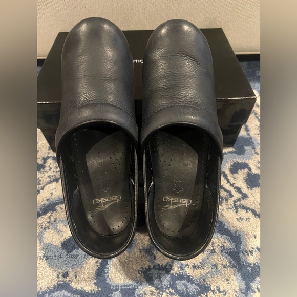 Woman’s Dansko Clogs Blueberry Oiled Leather Professional Clog Size 38 - Picture 3 of 8